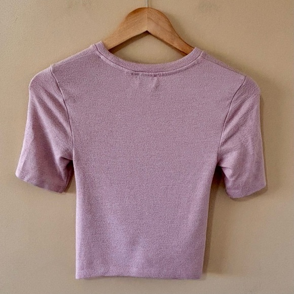 Wilfred| Aritzia Pretty Kait Pink Front Knot Short Sleeve Knit Crop Top Sz XXS - Picture 2 of 3